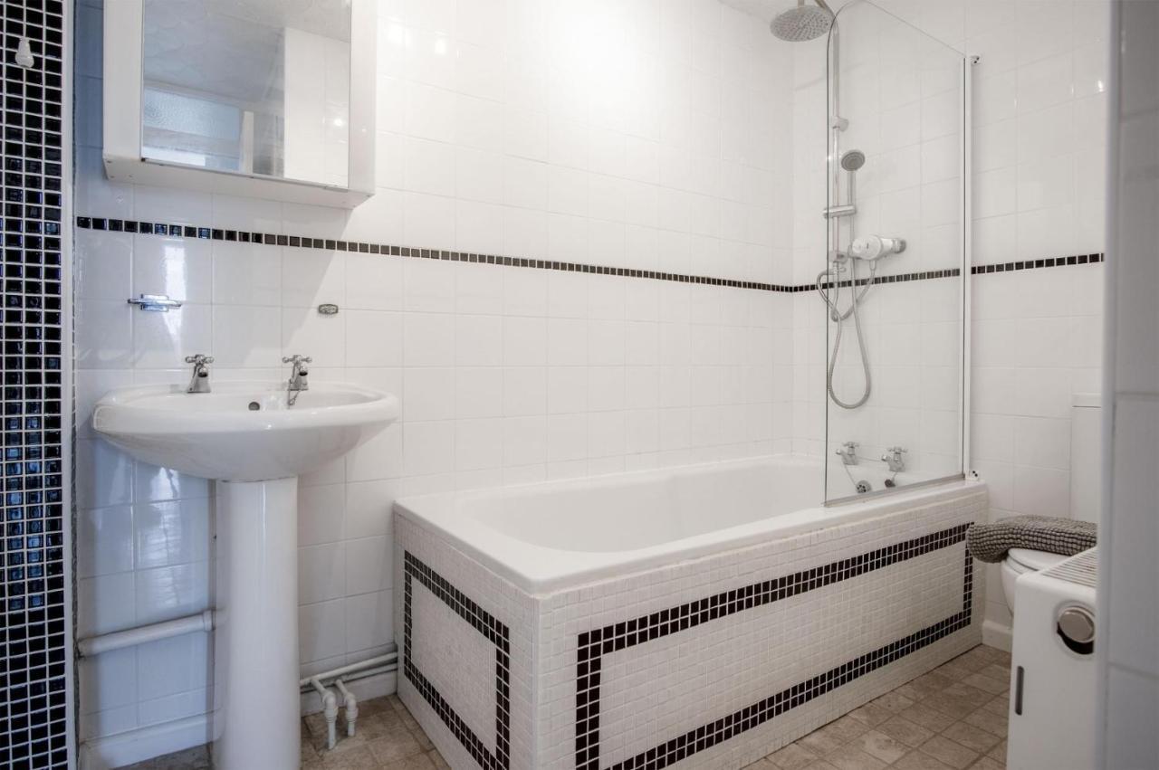 Captains Walk - 4 Bedroom Apartment - Saundersfoot Exterior photo